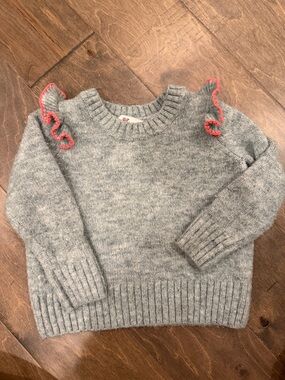 Vineyard Vines Gray Knit Sweater with Pink Ruffle Trim